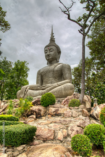 statue of buddha
