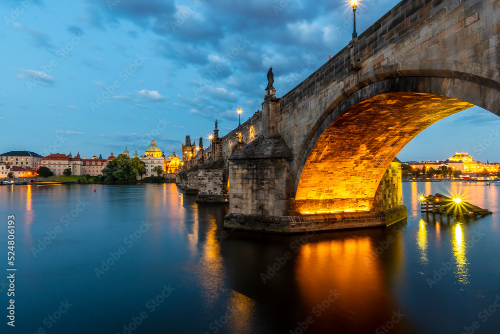 Obraz premium Charles Bridge night view in Prague City