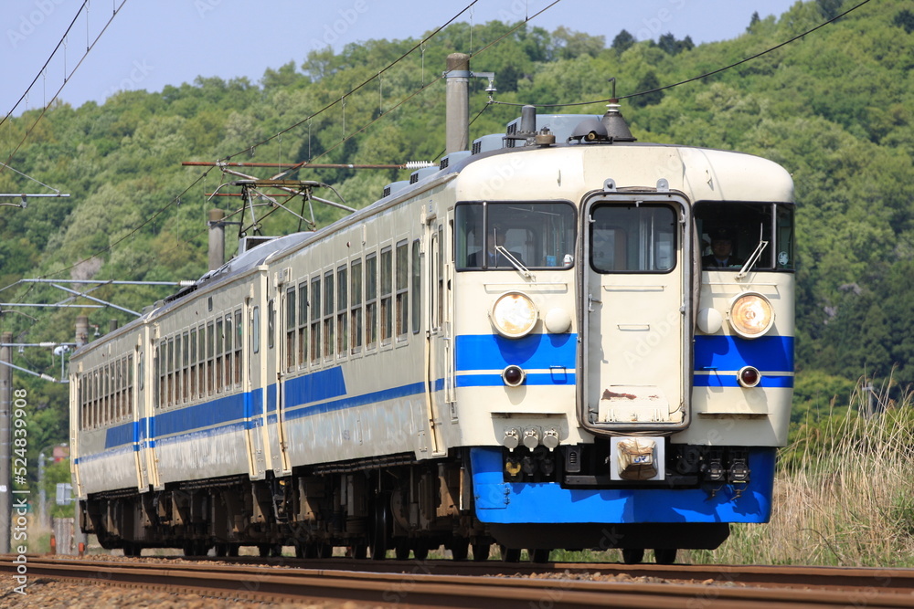 Series 455 train running on the Hokuriku Main Line. Series 455 train running on the Hokuriku Main Line.