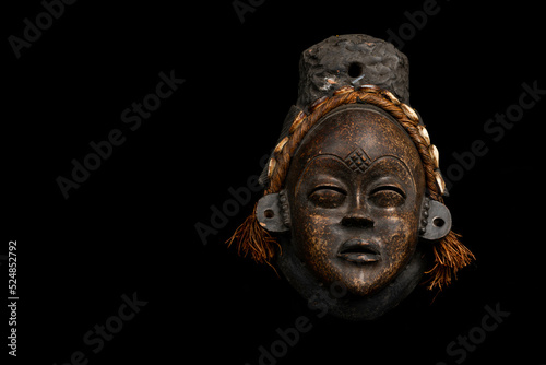 Clay replica of a traditional Gabonese funa mask 