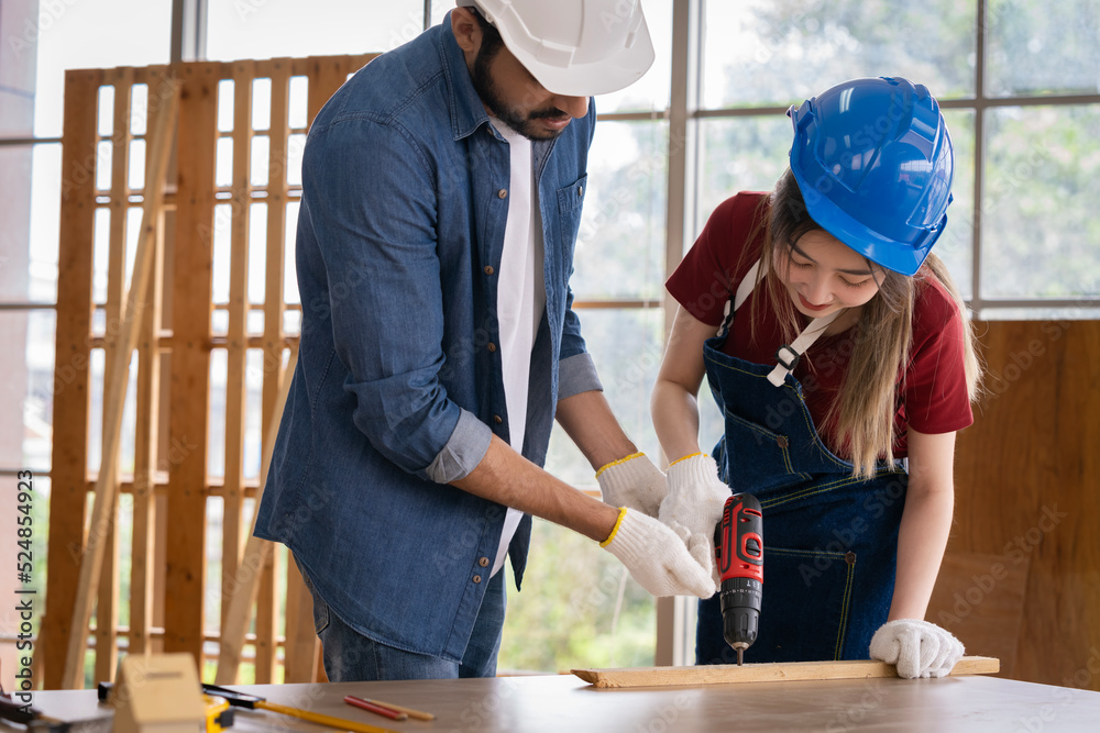 Asian couples are working together to design and build their dream homes, concepts, interiors and lovers. Asian couples are working together to design and build their dream homes, concepts, interiors and lovers.