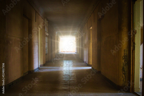 Gang mit Licht am Ende - Beatiful Decay - Verlassener Ort - Urbex / Urbexing - Lost Place - Artwork - Creepy - High quality photo