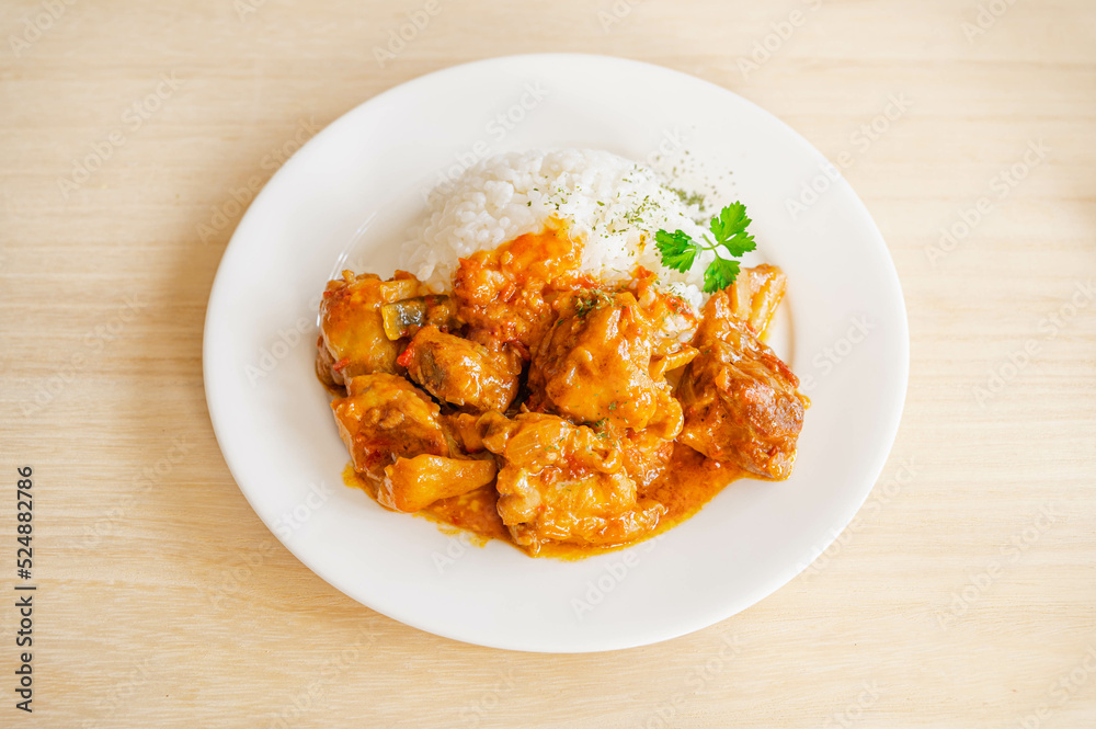 鶏もも肉のバターチキンカレー