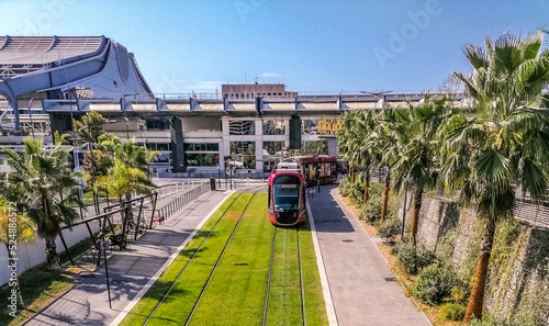 tramway à l'aérioport © dominique