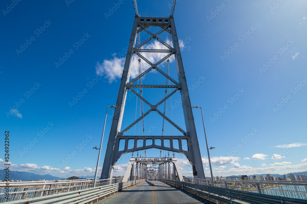 torre metálica de ponte pênsil conhecida como ponte Hercílio Luz da cidade de Florianópolis estado de Santa Catarina Brasil florianopolis 