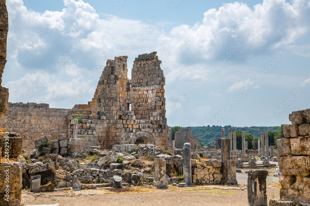 Naklejka premium Perge, Hellenistic gates ruins. Greco-Roman ancient city Perga view. Greek colony from 7th century BC, conquered by Persians and Alexander the Great in 334 BC.