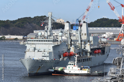 Royal Navy RFA Fort Victoria (A387), Fort Victoria-class replenishment oiler entering the Yokosuka Port.