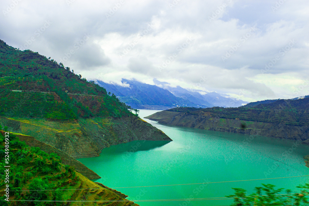 Obraz premium lake and mountains