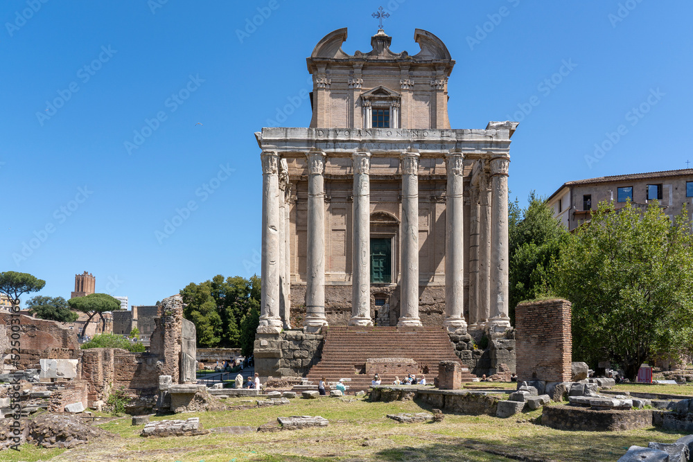 View of Tempio di Antonino e Faustina in Rome