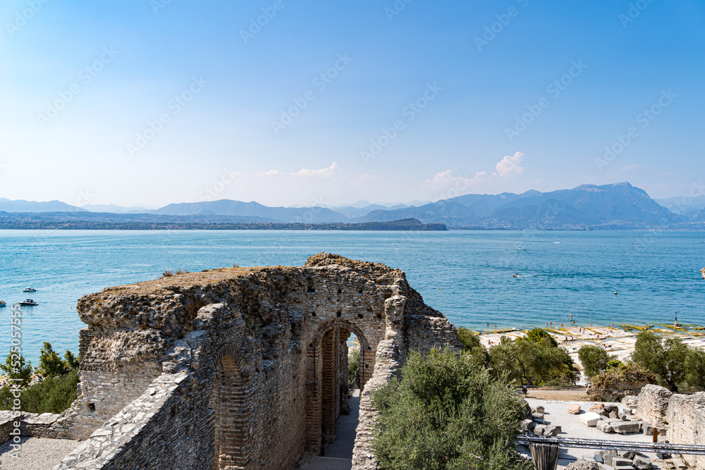 Φωτογραφία View of the Coast of the Province of Brescia, Lake Garda