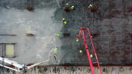 pouring concrete with double pump 
