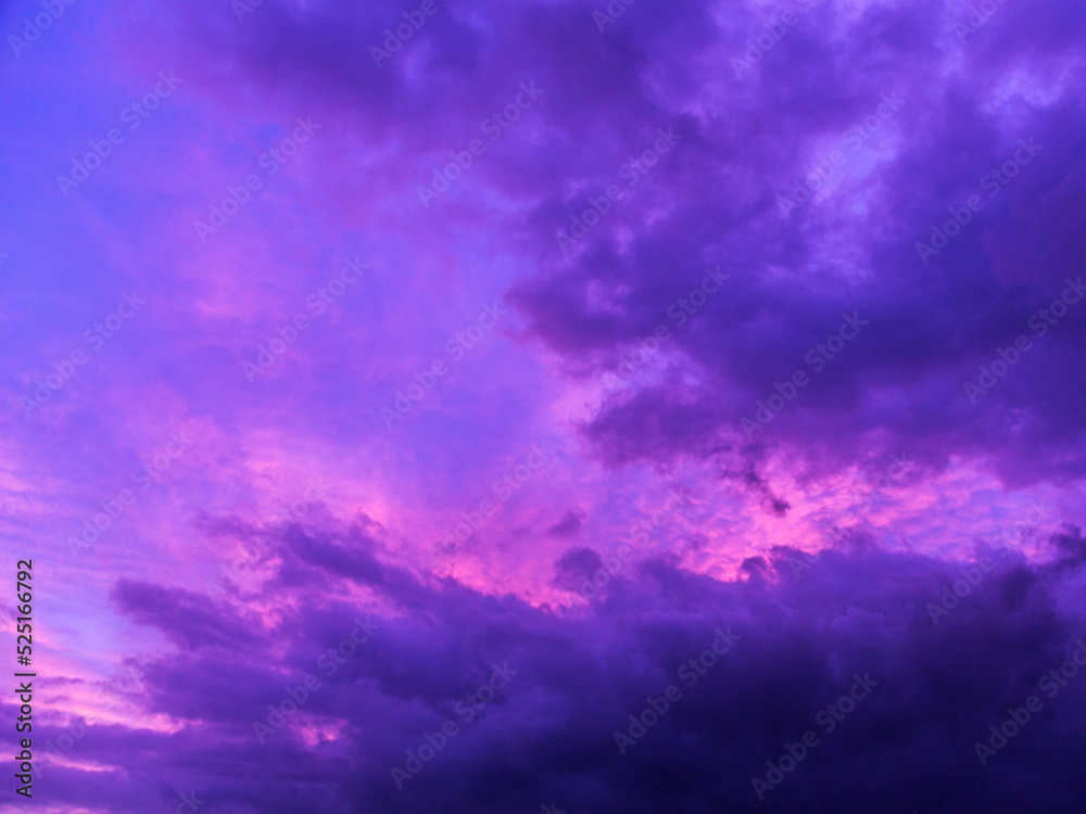 Fototapeta premium Dramatisches Wolkengebilde