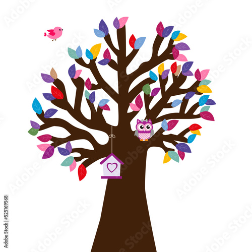 Árbol con hojas de colores y búho.