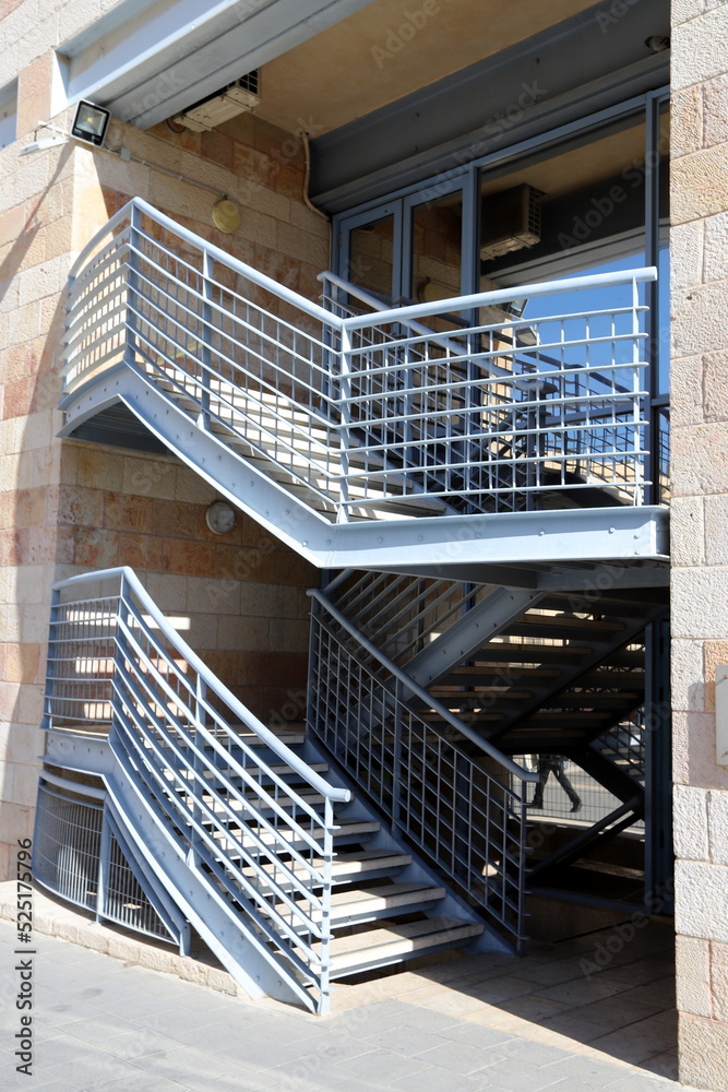 Fototapeta premium Staircase in the city park.