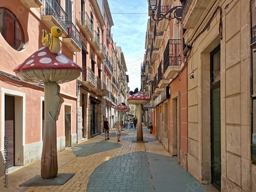 alley with mushrooms in the city of Alicante
