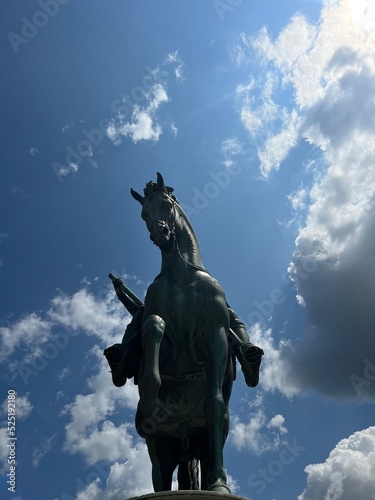 Statue eines Pferdes in Florenz