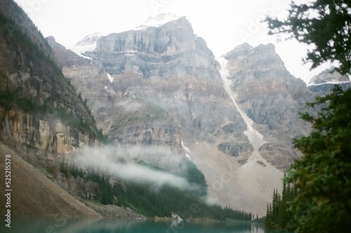 lake louise banff national park country