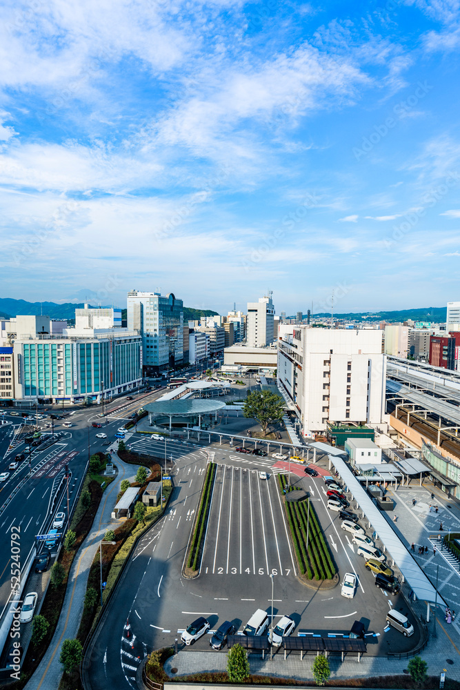 Fototapeta premium 静岡県静岡市の静岡駅北口の市街地