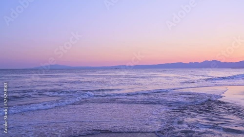 湘南辻堂の海と烏帽子岩