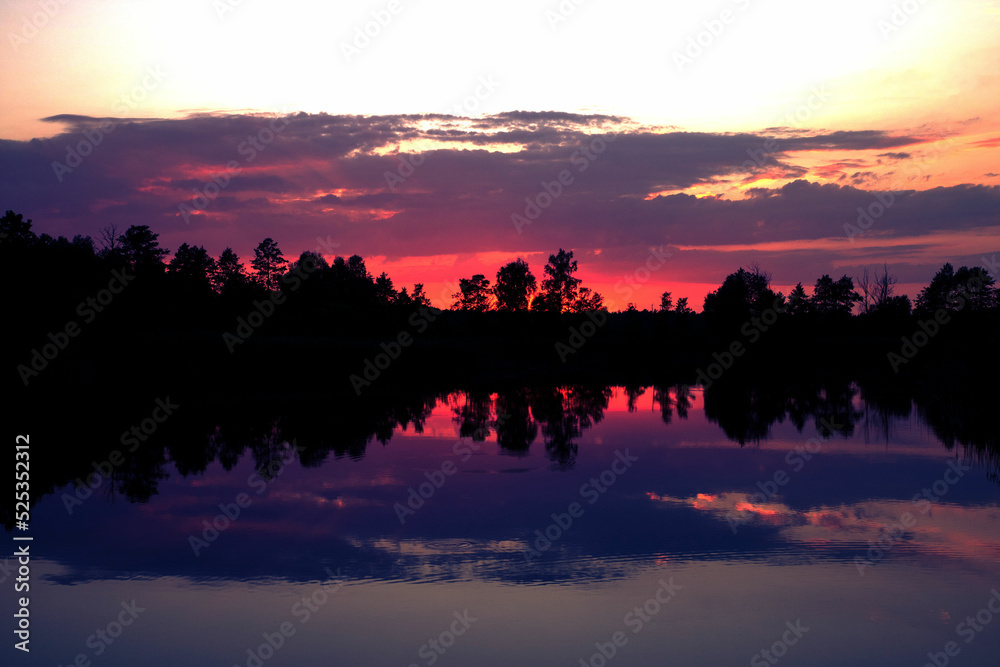 Obraz premium Zachód nad jeziorem