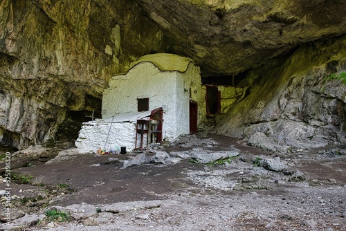 Haus von heiligen Dionisos am Fuße des Bergs Olymp in Griechenland 