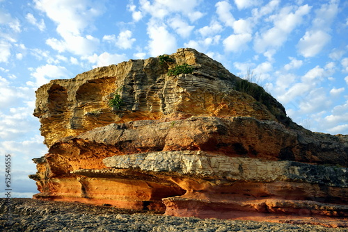 Der Rosa Felsen im Licht der untergehenden Sonne mit Blick auf das Schwarze Meer in Kefken in der Provinz Kandıra in Kocaeli in der Türkei