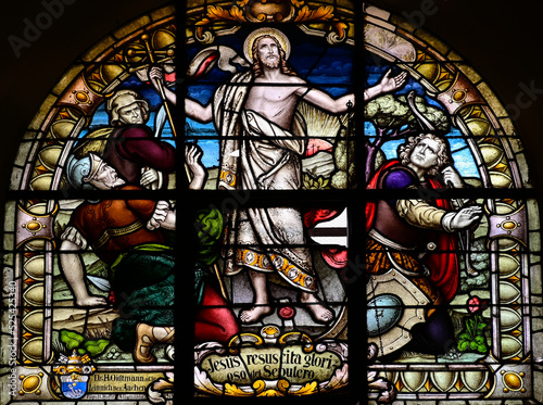 Resurrection of Jesus, Stain glass