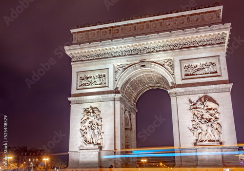 Fototapeta Naklejka Na Ścianę i Meble -  Evening lights at the Arc de Triomphe at Paris France at night