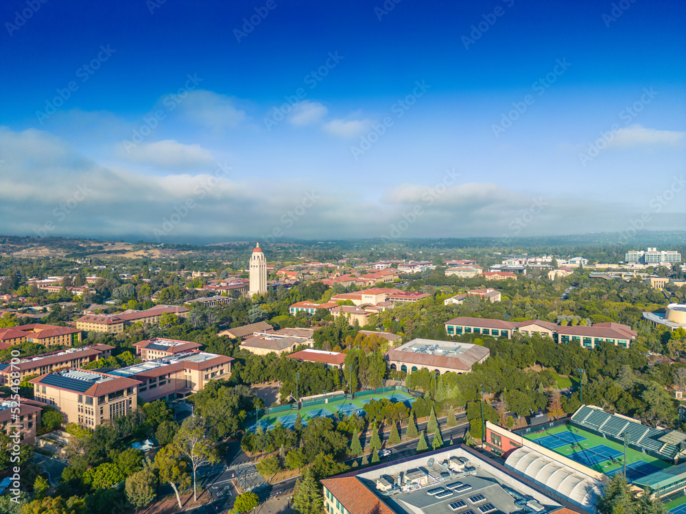 Aerial view of towards Stanford campus and Hoover tower, Palo Alto and Silicon Valley from the Stanford dish hills, California, USA - obrazy, fototapety, plakaty 