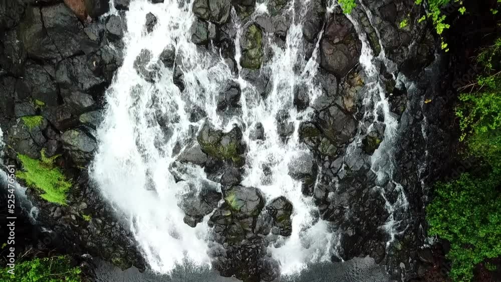 Kepirohi waterfall in Pohnpei, Micronesia(Federated States of Micronesia) Kepirohi waterfall in Pohnpei, Micronesia(Federated States of Micronesia)