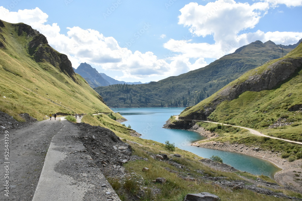 passeggiata attorno al lago di Morasco, Piemonte ,Italia
walkpath  around Morasco lake, Piedmont, Italy