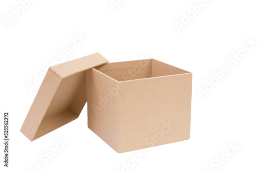 Brown paper box © littlestocker