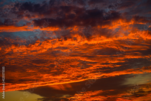 Fototapeta Naklejka Na Ścianę i Meble -  Beautiful red and orange clouds, summer sunset