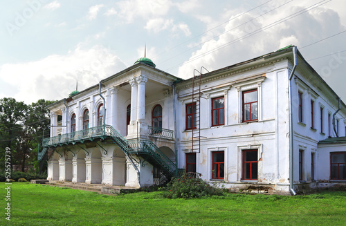  Mansion Zakrevskih in Berezova Rudka, Poltava region, Ukraine © Lindasky76