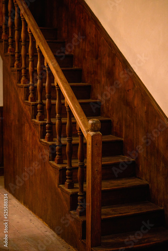 Retro traditional wooden staircase decoration style
