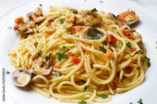 Spaghetti pasta with clams