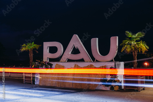 Fototapeta Ville de Pau, letters with name of the city on boulevard des pyrénées at night t
