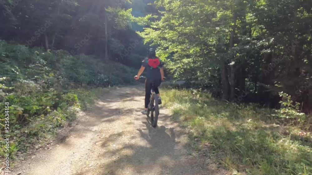 E bike MTB elettrica escursione tra le montagne dell'Appennino Tosco Emiliano 