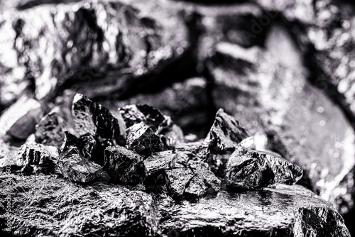 Canvastavla platinum nugget, noble metal, used in the production of catalysts, luxury jewelr