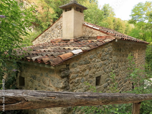 Vecchio mulino di pietra nel Parco Grotte del Caglieron, Fregona