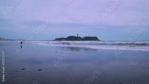 湘南 鵠沼海岸からの江ノ島 photo