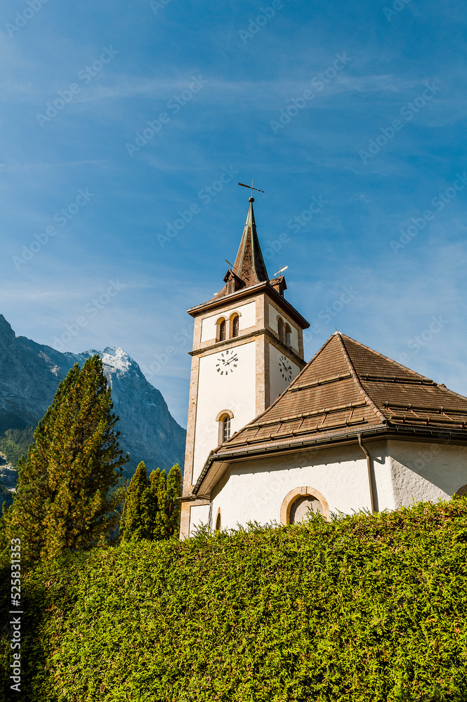 Grindelwald, Kirche, Dorfkirche, reformierte Kirche, Dorf, Eiger, Eigernordwand, Jungfrauregion, Alpen, Berner Alpen, Berner Oberland, Wanderferien, Sommer, Schweiz