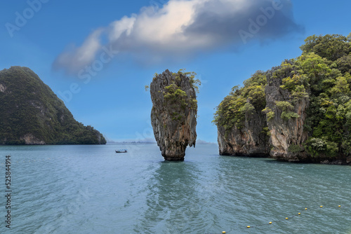Island Phuket Thailand. Lovely rock in the middle of the ocean surrounded by mountains © Elias Bitar