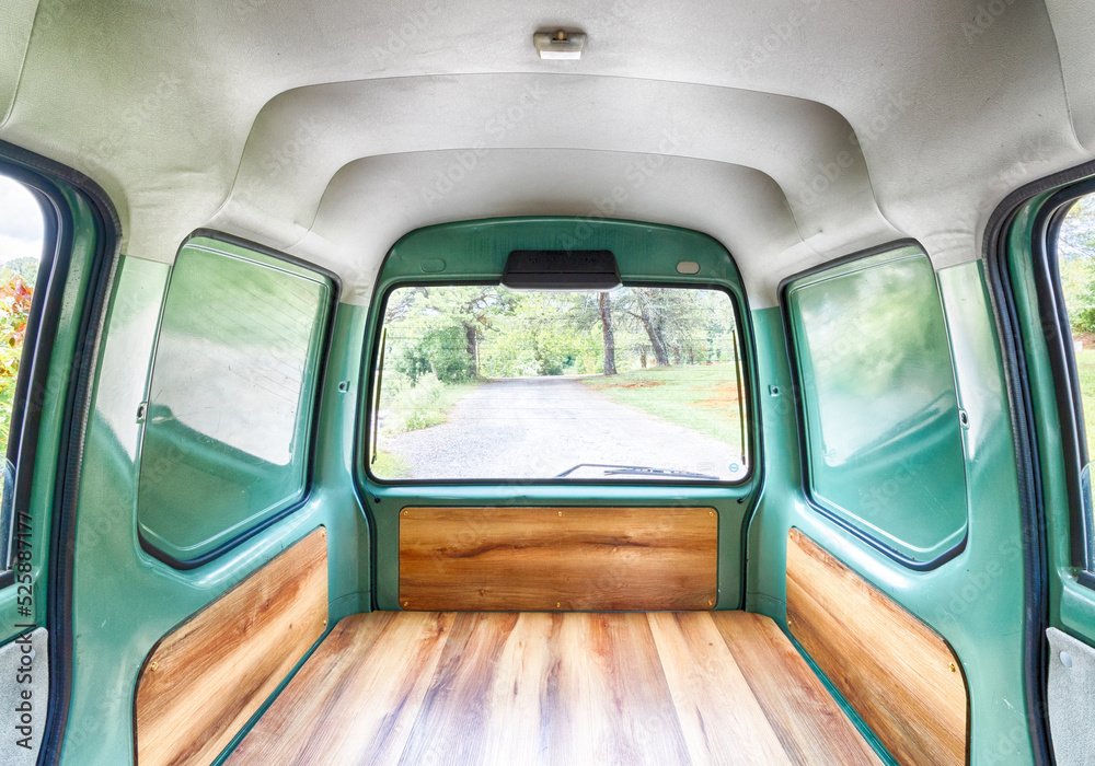 Obraz premium Green micro Van with wood trim