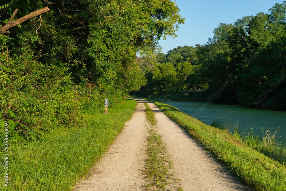 I and M Canal tow path.