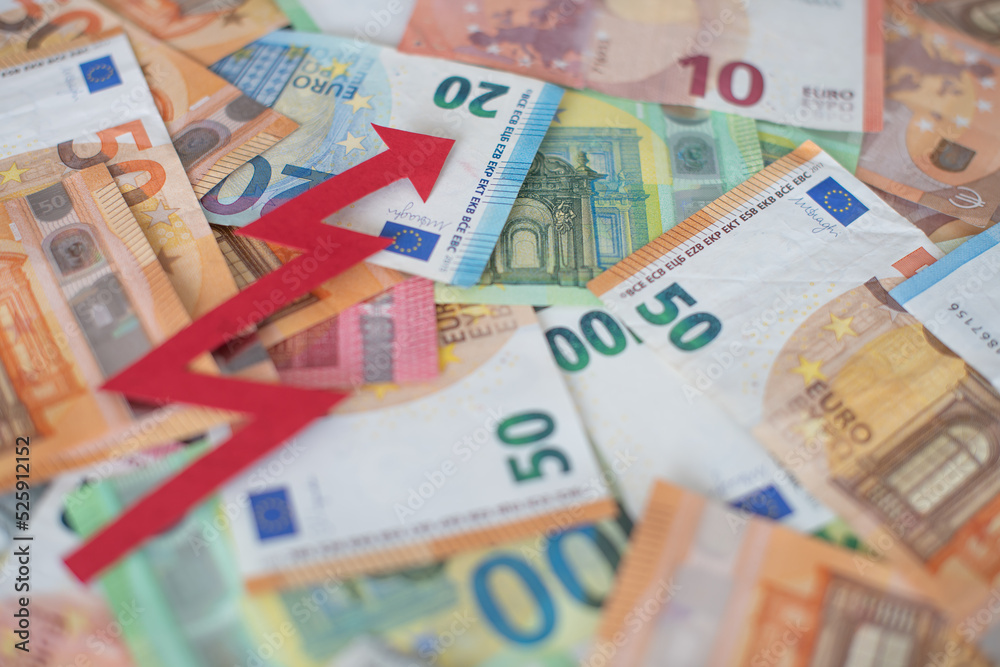 Inflation, Geldscheine Euro im Wertverlust Inflation, Geldscheine Euro im Wertverlust