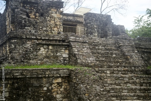 ancient mayan ruins