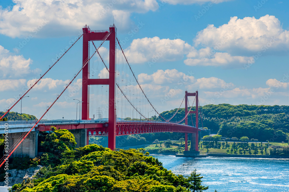 青い空と海に映える赤い橋 Stock Photo Adobe Stock