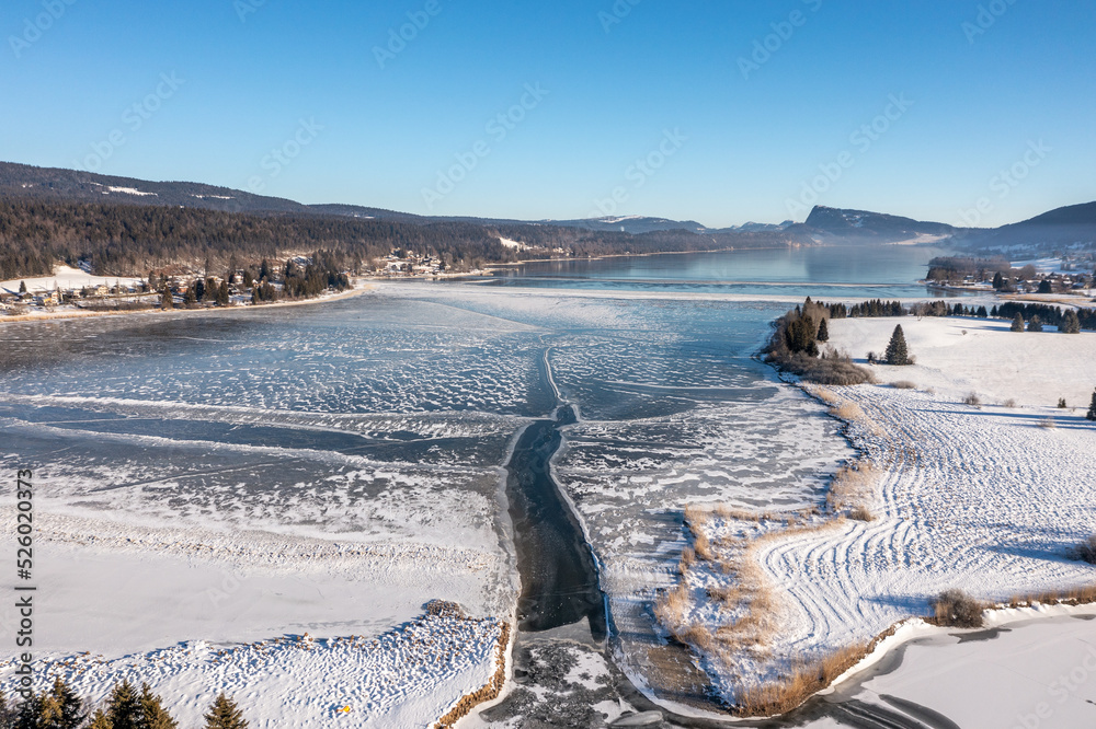 Fototapeta premium La Vallée de Joux en hiver 3/3