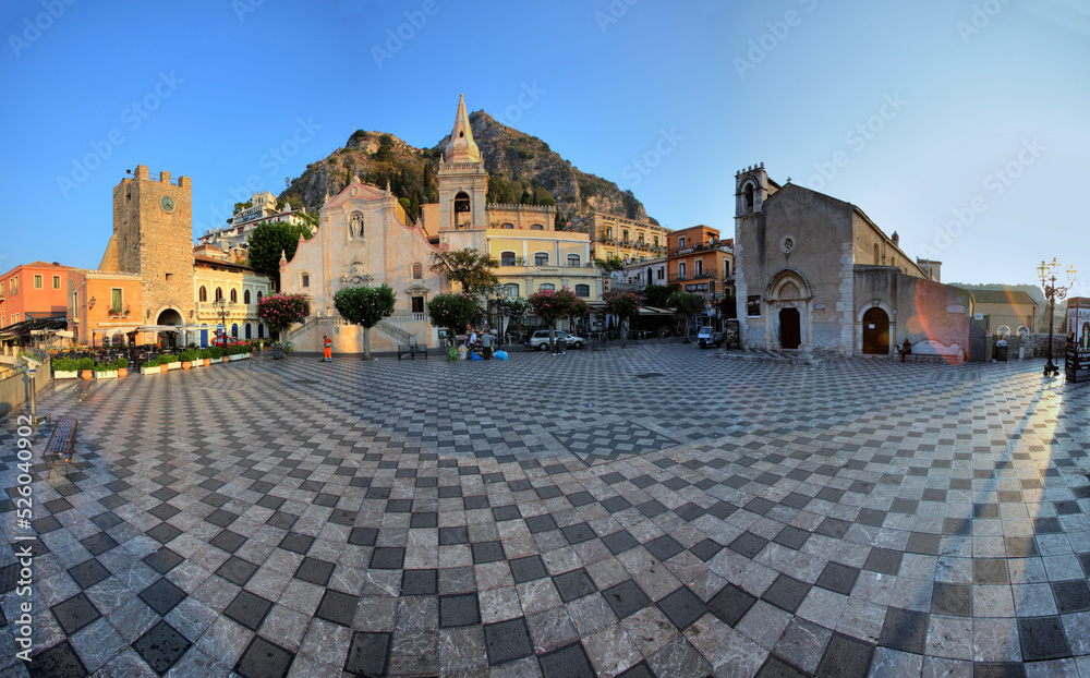 Fototapeta premium Piazza IX Aprile, Taormina, Sicily, Italy